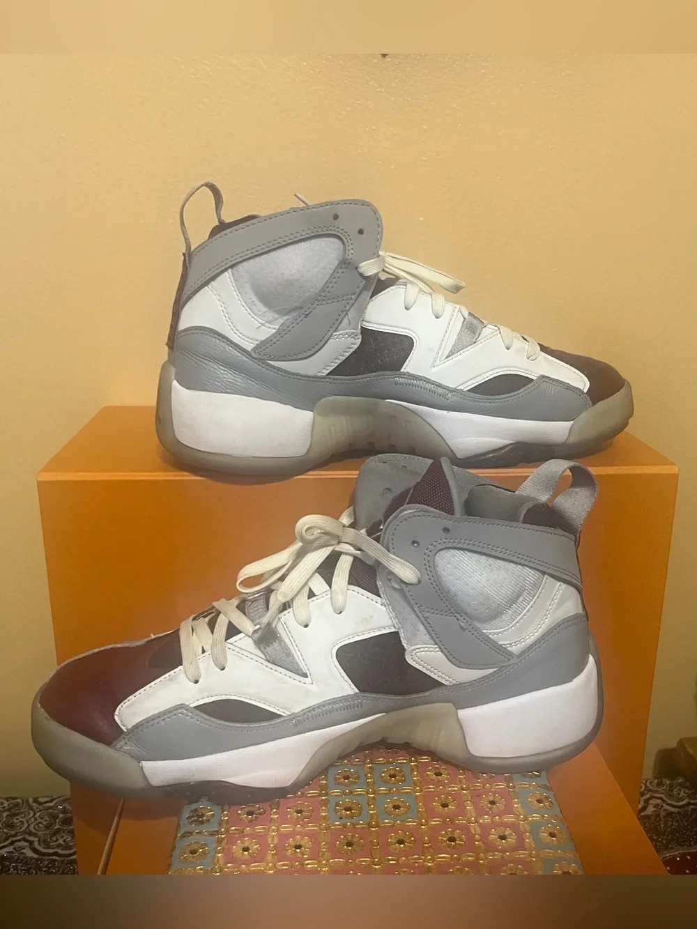 Nike Air Jordan Jumpman Two Trey White Cherrywood Red Size 11.5 DO1925-103